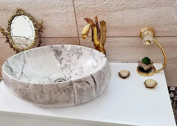 Lady Anays Apartment